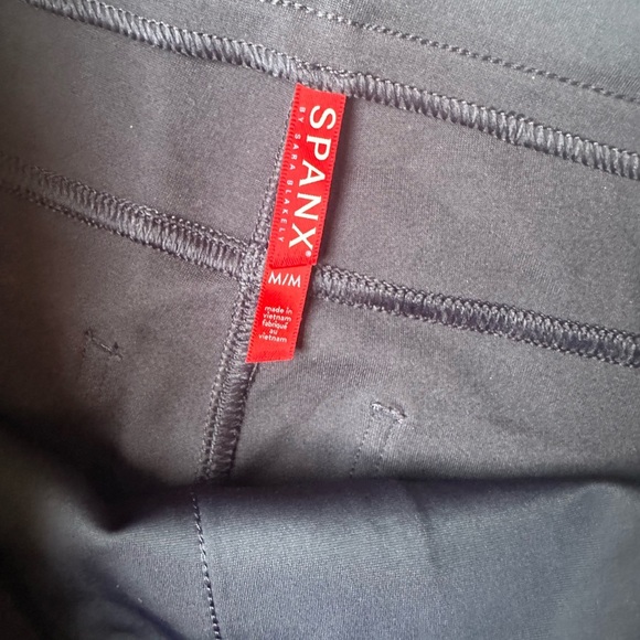 SPANX Charcoal Leggings - Picture 7 of 9